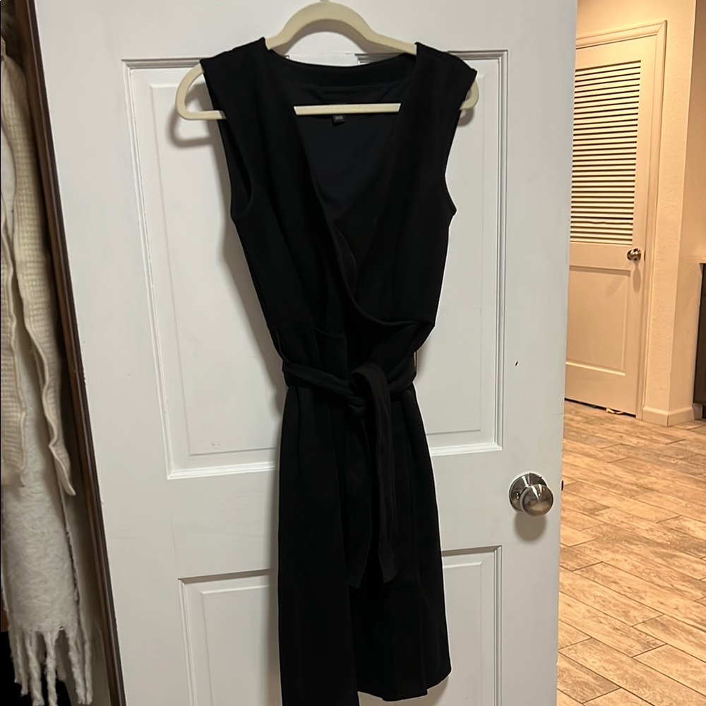 Ann Taylor Black Sheath Dress with V-neck Sleeveless Wrap Tie Front for Cocktail